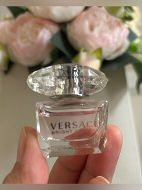 Versace Bright Crystal Mini Perfume - Pale Pink
